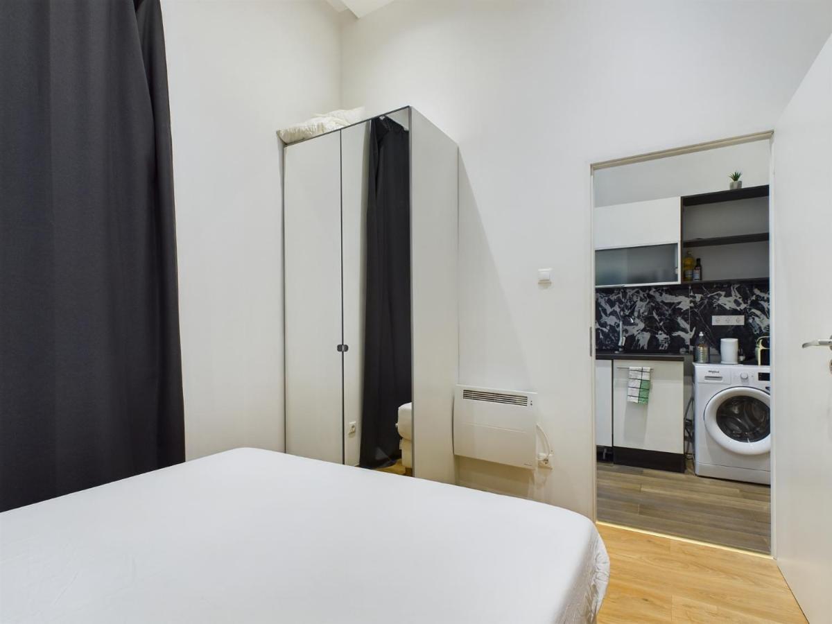Gray Stylish Central Apartment Budapest Exterior foto